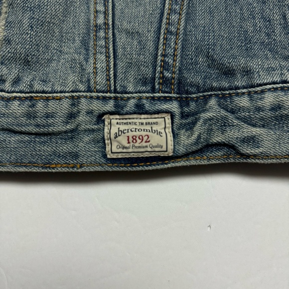 abercrombie boys' distressed Heavyweight Denim Jacket Size: XL - Picture 2 of 13